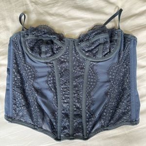 Blue corset top💙🦋